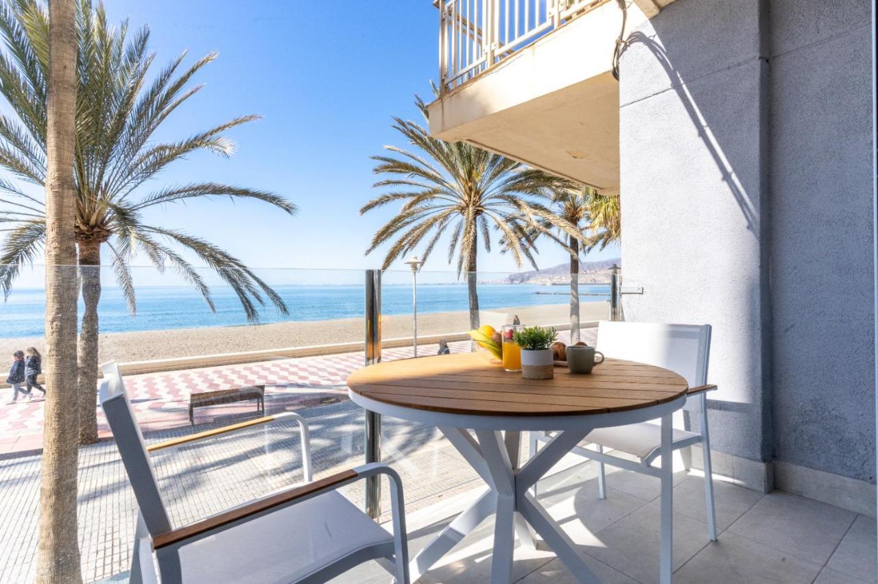 Expoholidays- Paseo Maritimo Almería